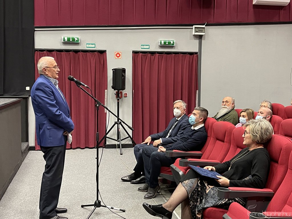 Naptárfotó pályázat - eredményhirdetés és kiállítás 06